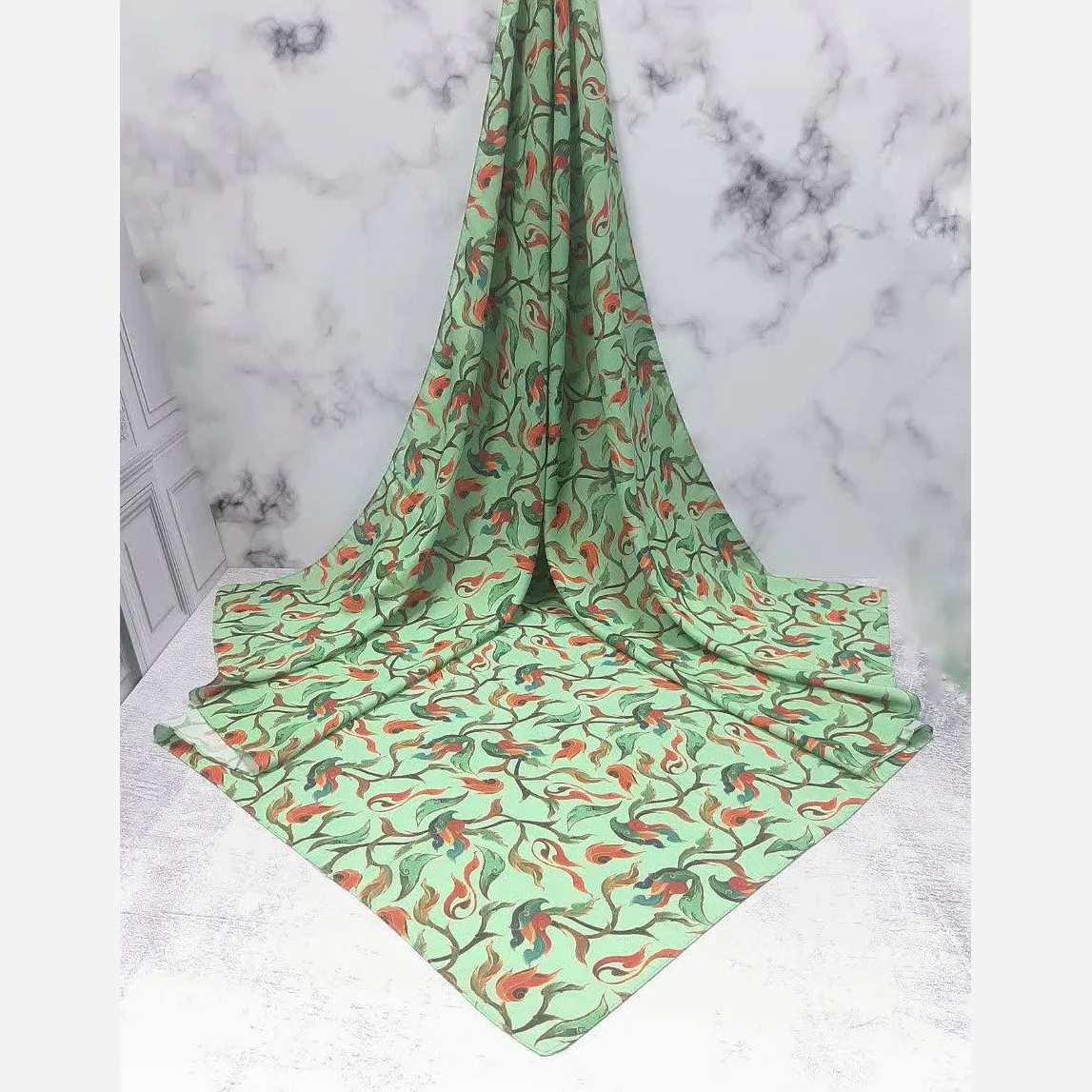 روسری نخ کاستوم طرح حنانه سایز 140 چرخ دوز